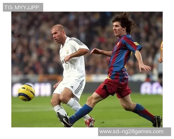 四大足球巨星同框合影 展现荣耀与激情的完美时刻